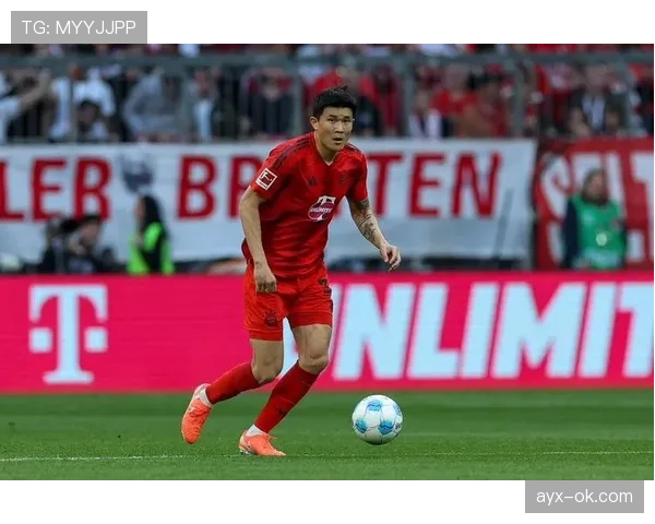 金玟哉携手伊藤洋辉筑起钢铁防线,球队稳健表现引关注 金玟哉携手伊藤洋辉筑起钢铁防线,球队稳健表现引关注