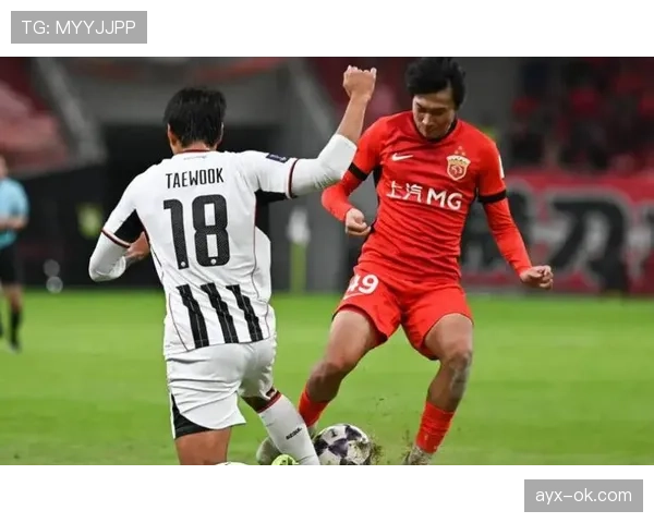 德甲转会市场再起风云，多队激烈争夺新星引关注